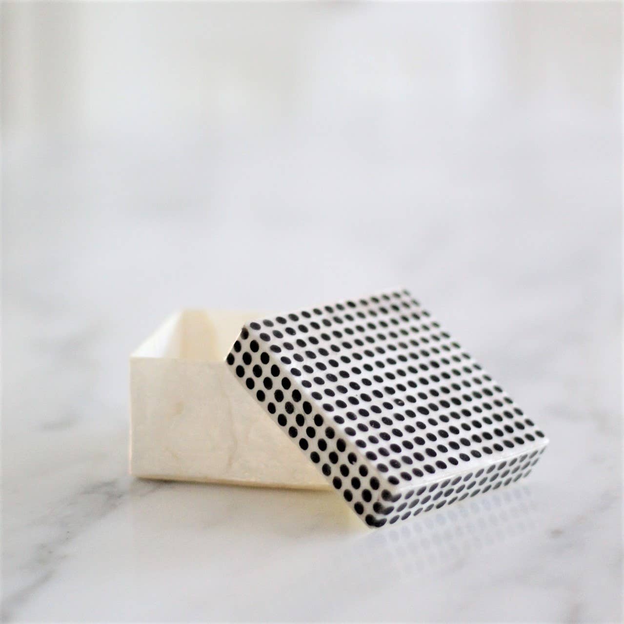 Capiz Box with Black & White Dots: 5"